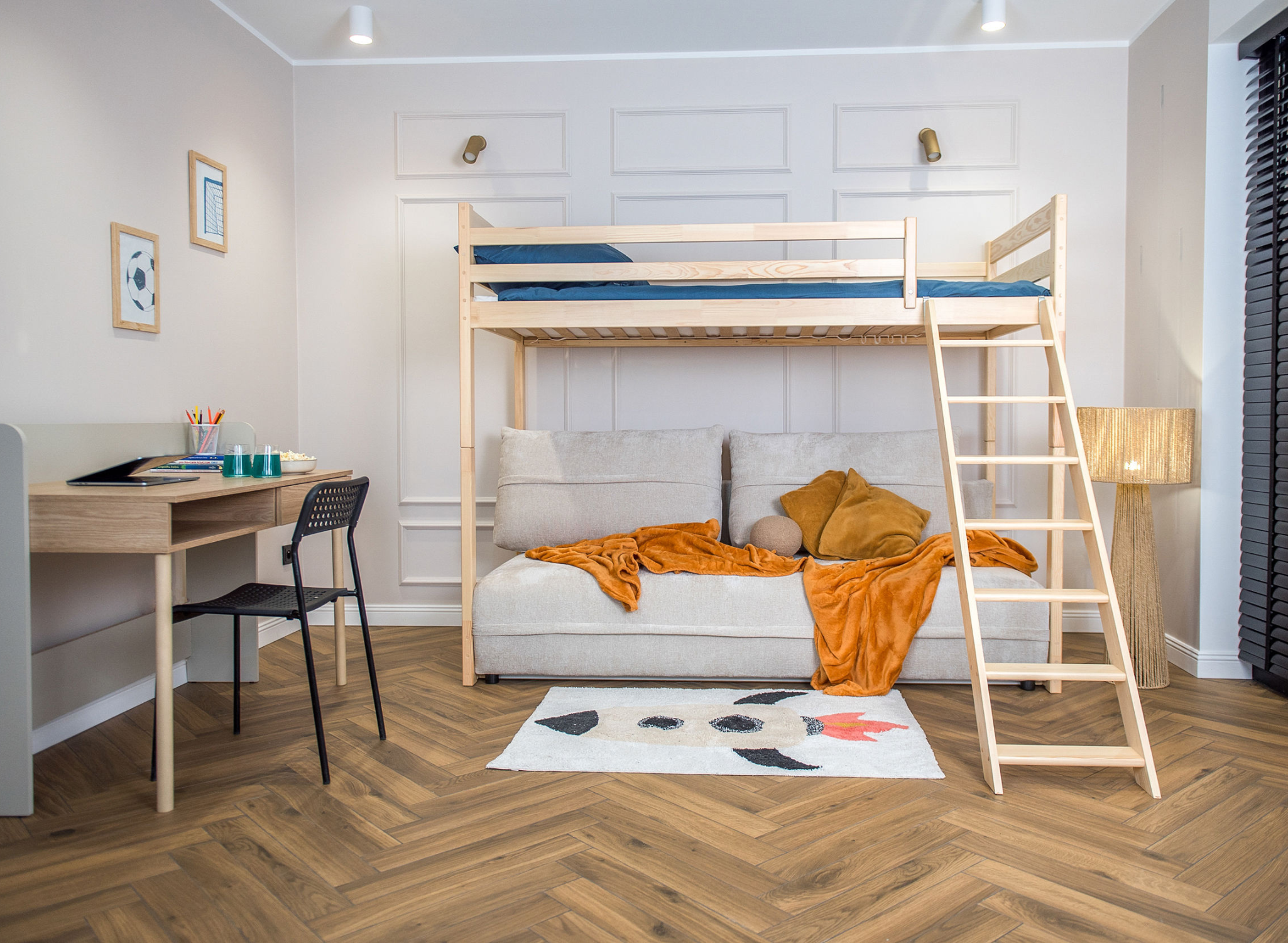 SAVIO Sosna 90x200/140x200 łóżko piętrowe na antresoli z sofą rozkładaną – Lano Meble